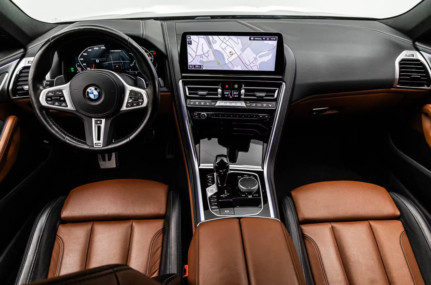 BMW 850 xDRIVE/530HP/GRAN COUPE/LASER/ACC/HUD/360/739z, снимка 11 - Автомобили и джипове - 55655676