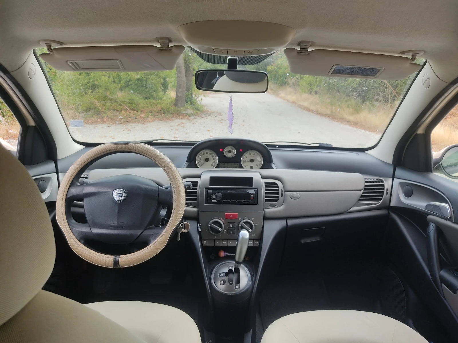 Lancia Ypsilon, снимка 7 - Автомобили и джипове - 55771143