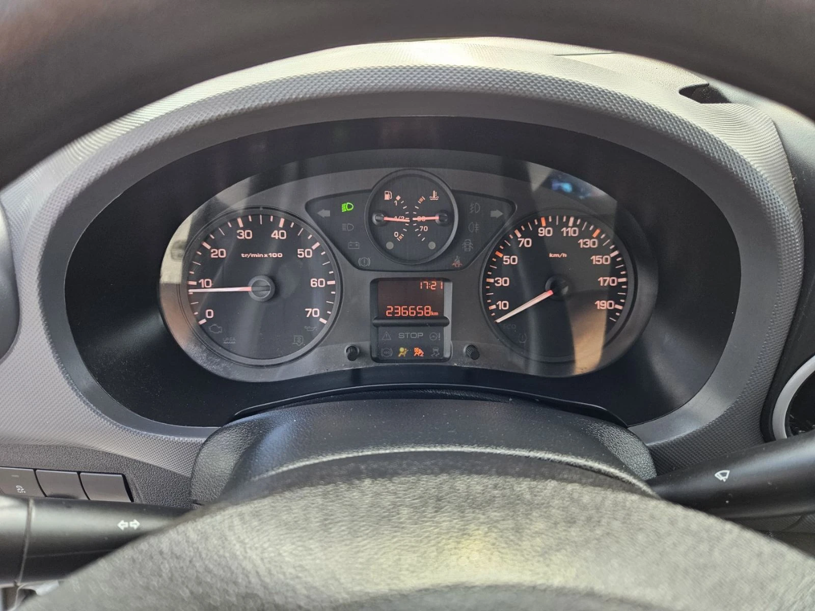 Citroen Berlingo 1.6 HDI, снимка 7 - Автомобили и джипове - 56219055