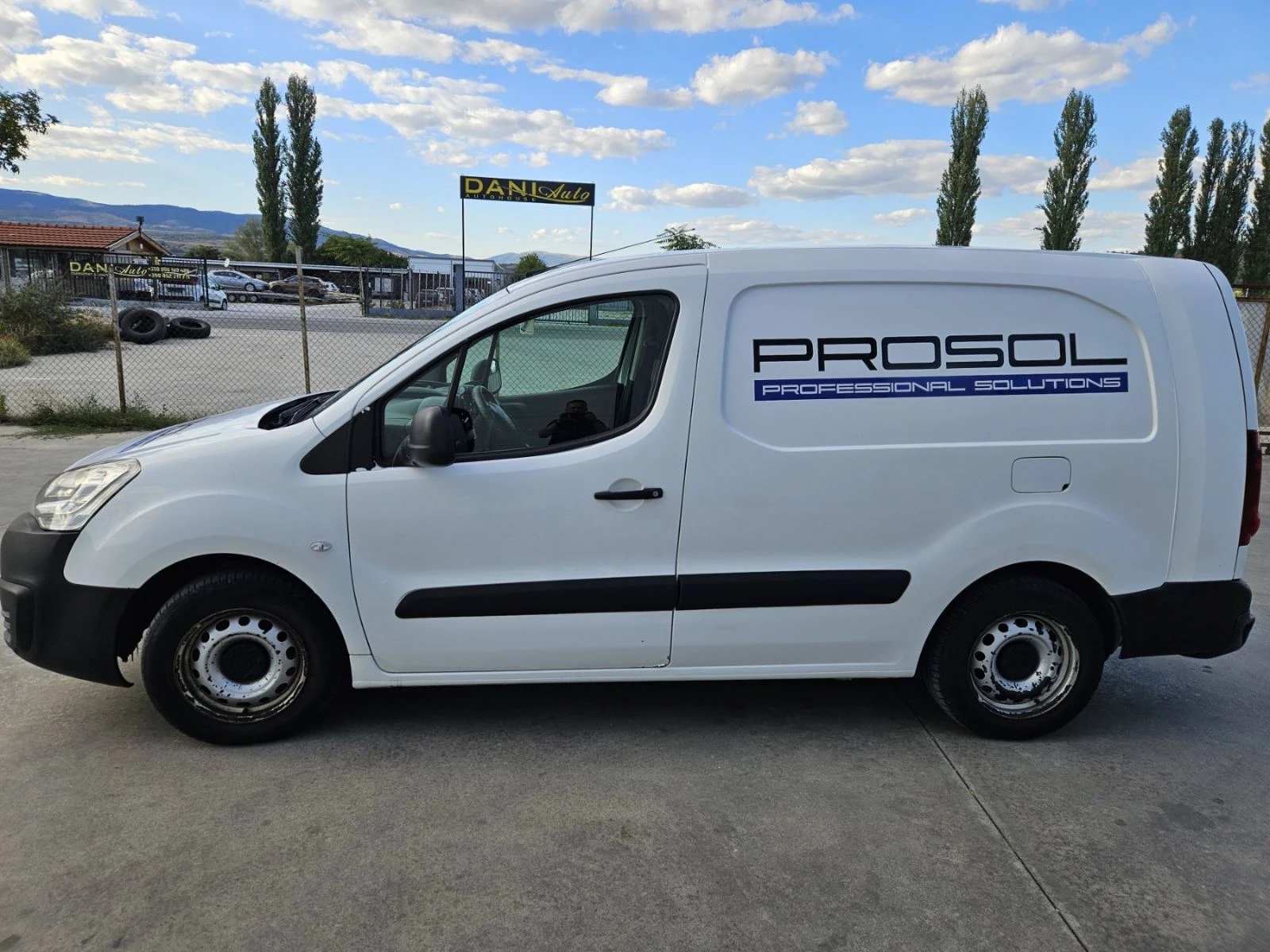 Citroen Berlingo 1.6 HDI, снимка 2 - Автомобили и джипове - 56219055