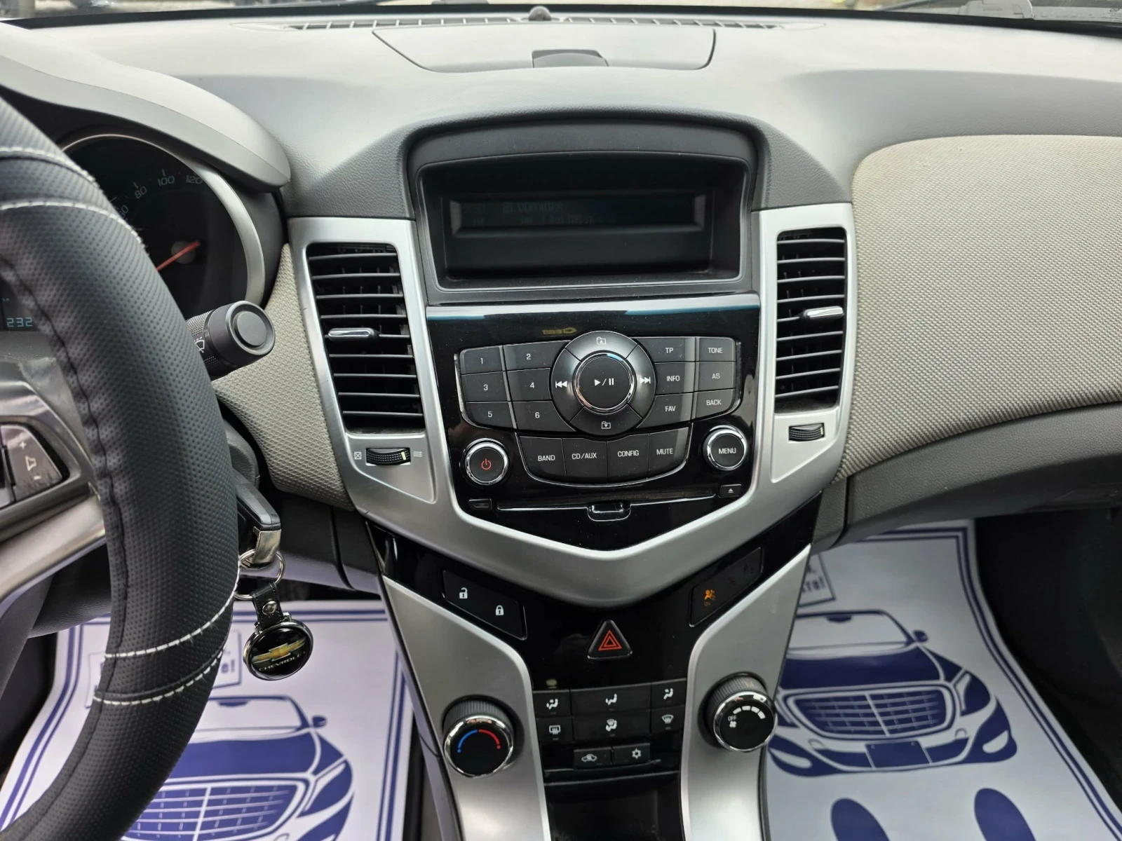 Chevrolet Cruze 2.0d 16v, снимка 11 - Автомобили и джипове - 56274400