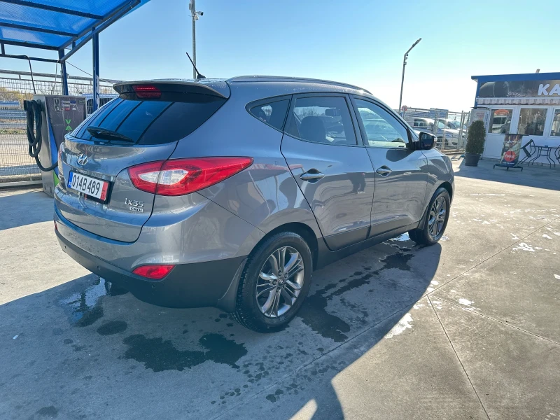 Hyundai IX35 Реални км., снимка 2 - Автомобили и джипове - 48000821