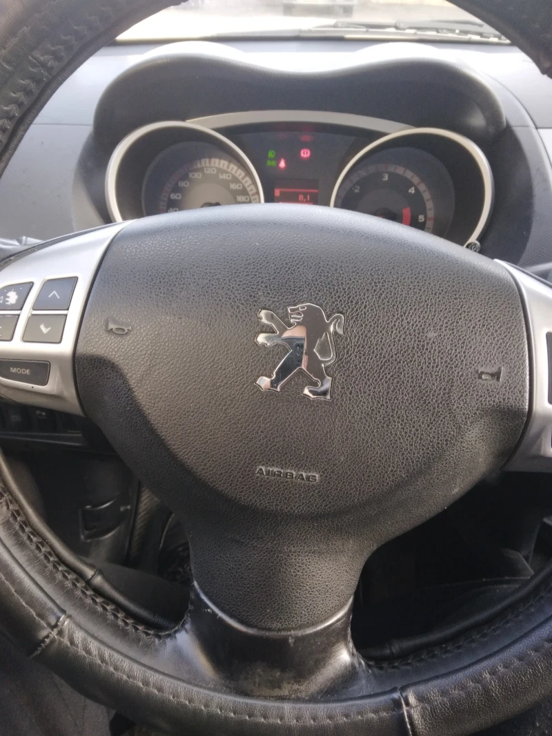 Peugeot 4007, снимка 7 - Автомобили и джипове - 48610333