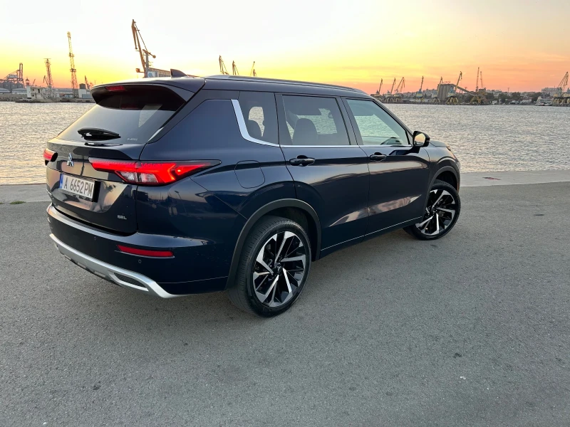 Mitsubishi Outlander, снимка 6 - Автомобили и джипове - 51854891