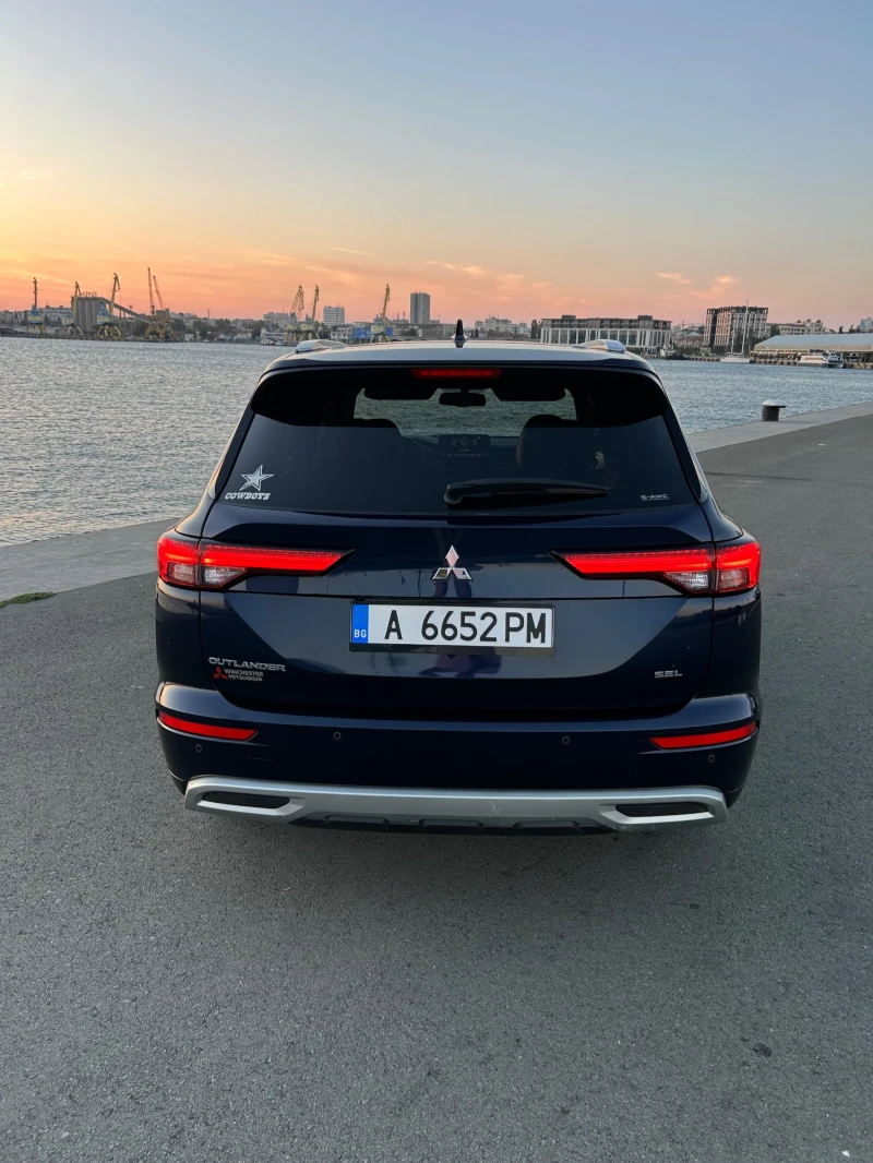 Mitsubishi Outlander, снимка 5 - Автомобили и джипове - 51854891