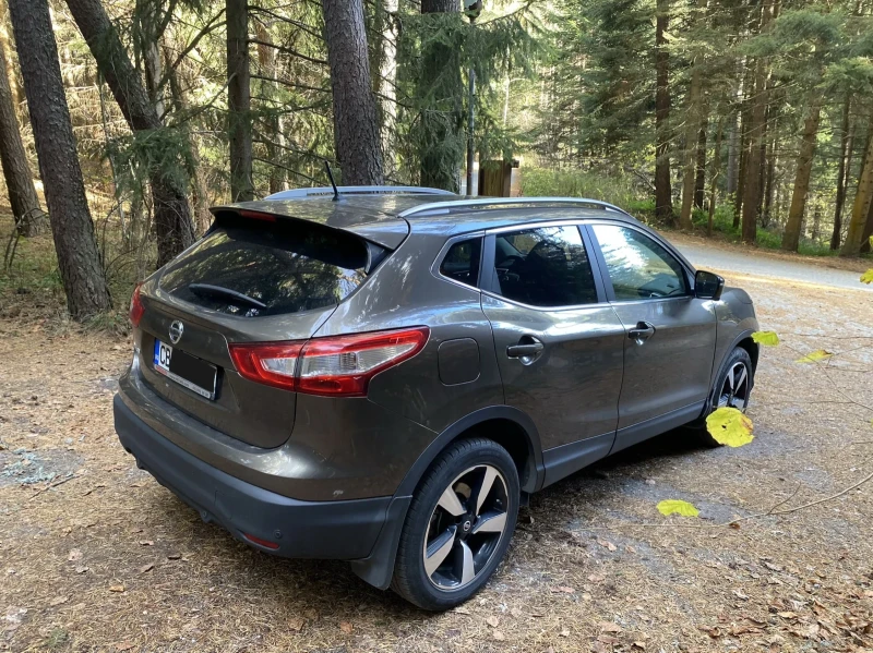 Nissan Qashqai J11, снимка 8 - Автомобили и джипове - 53023050