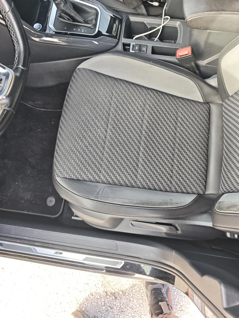 VW T-Roc 1.5 TSI R-Line, снимка 6 - Автомобили и джипове - 53129984