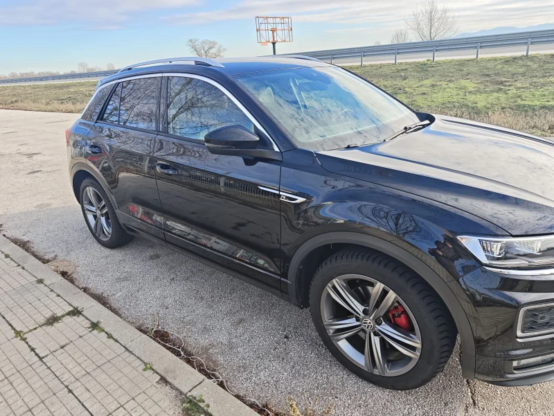 VW T-Roc 1.5 TSI R-Line, снимка 3 - Автомобили и джипове - 53129984