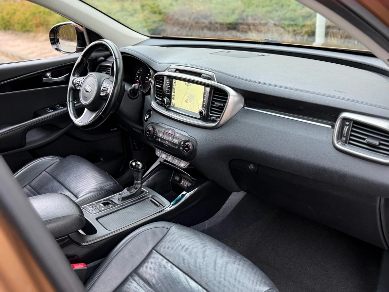 Kia Sorento 2.2CRDI AWD PLATINUM 7 MESTA/ 360KAMERA/ CARPLAY, снимка 7 - Автомобили и джипове - 53262792