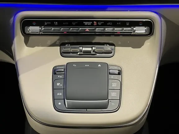 Mercedes-Benz EQV 300 Long = Avantgarde = Гаранция - изображение 10