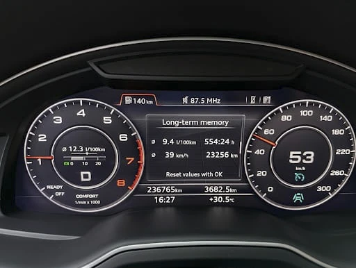 Audi Q7, снимка 7 - Автомобили и джипове - 55973527