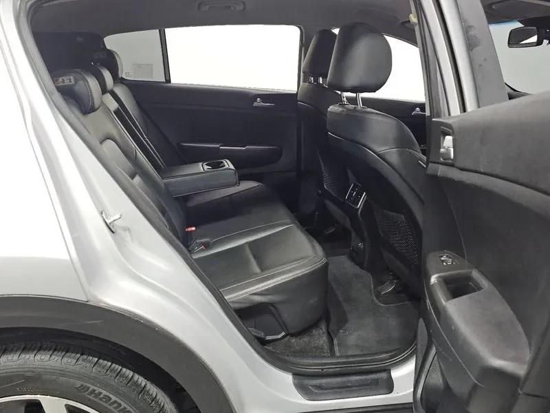Kia Sportage The Bold Diesel 2.0 2Wd Prestige, снимка 11 - Автомобили и джипове - 56211770
