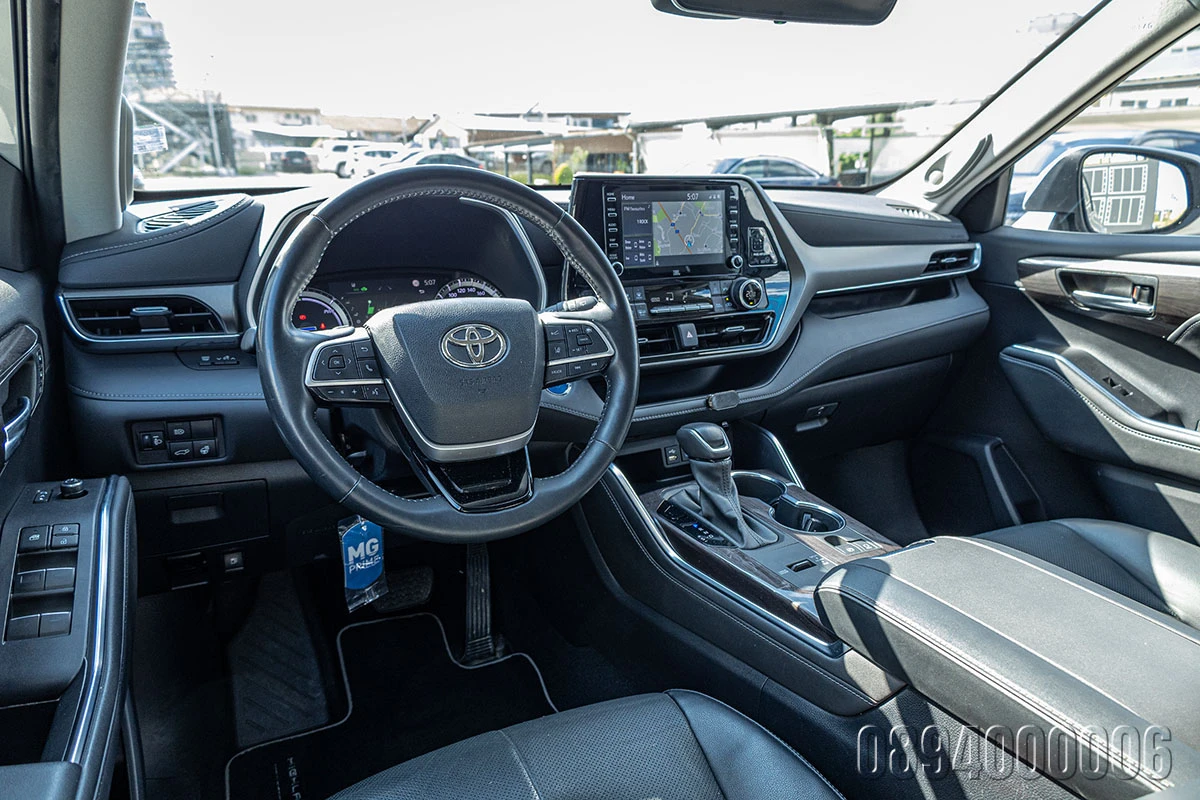 Toyota Highlander Hybrid 4x4 - изображение 9