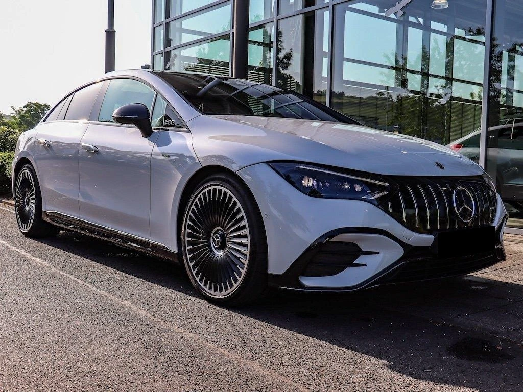 Mercedes-Benz EQE 53 AMG 4-MATIC HYPESCREEN PANORAMA BURMESTER  - изображение 3