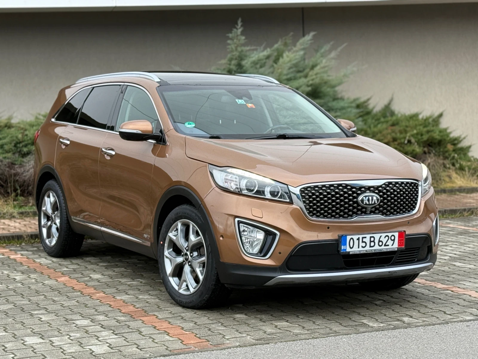Kia Sorento 2.2CRDI AWD PLATINUM 7 MESTA/ 360KAMERA/ CARPLAY - изображение 2