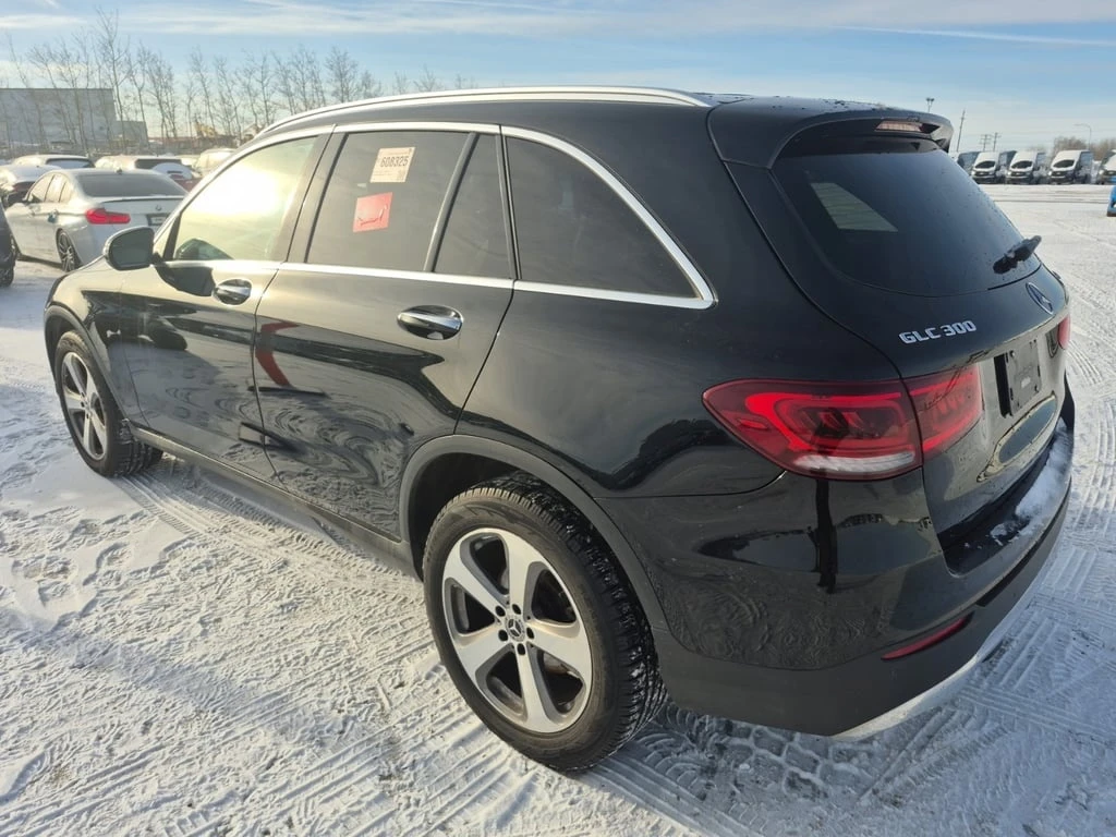 Mercedes-Benz GLC * 300 * * ПАНОРАМА* * MEMORY SEATS* * ПОДГРЕВ*  - изображение 4