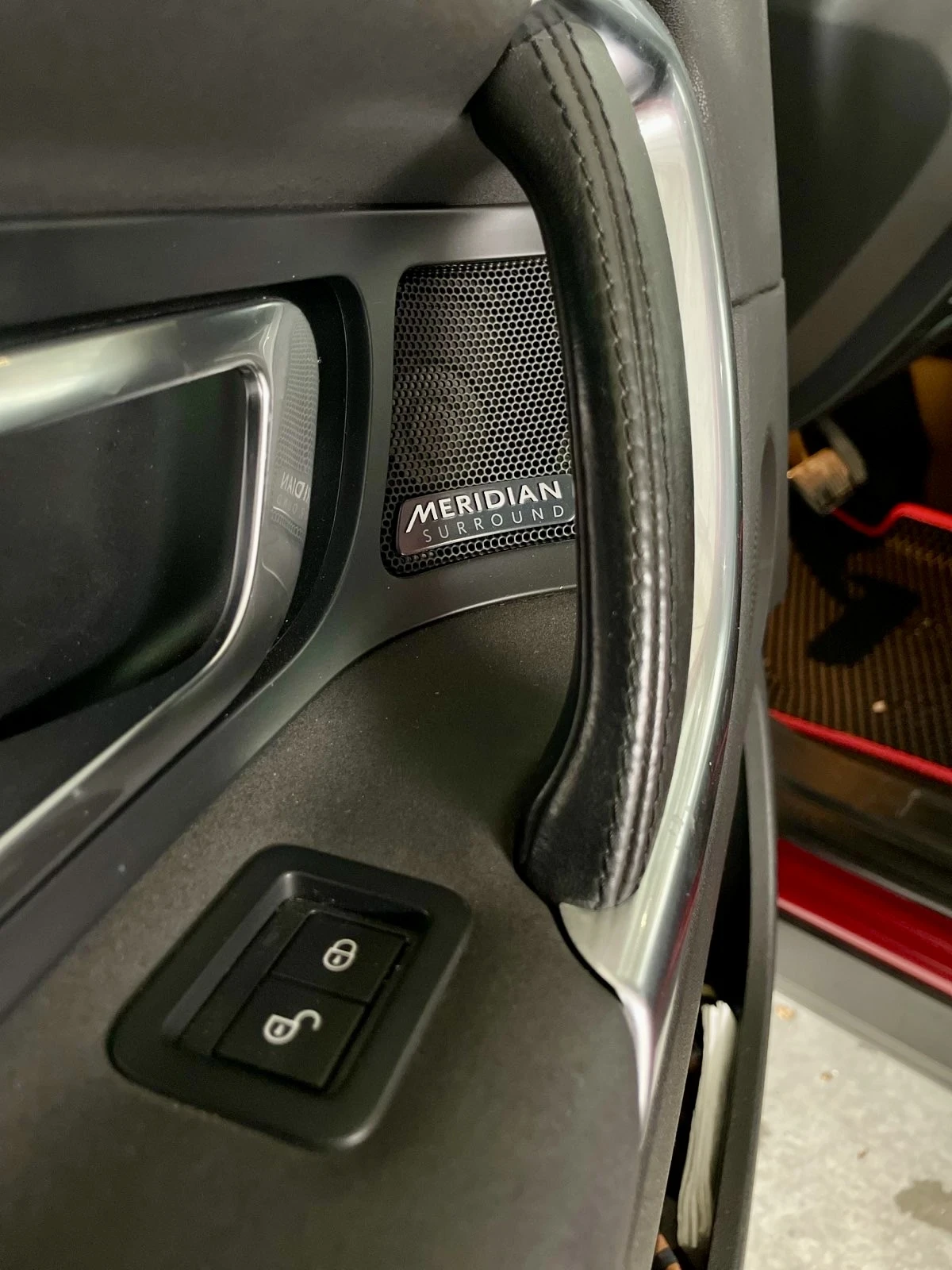 Land Rover Discovery Sport  2.0 Diesel 180 avtomat , снимка 14 - Автомобили и джипове - 53819915