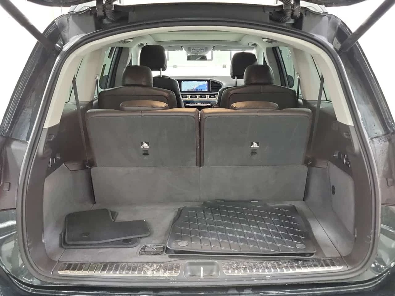 Mercedes-Benz GLS 450  /DISTRONIC/360/BURMESTER/CARFAX/PANO/NAVI , снимка 14 - Автомобили и джипове - 54185734