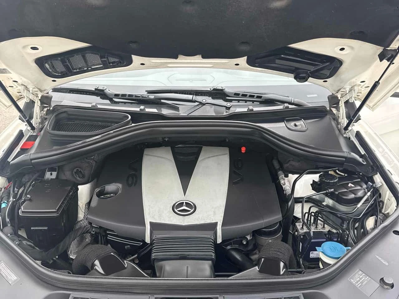 Mercedes-Benz ML 350 BlueTEC  CARFAX, снимка 16 - Автомобили и джипове - 54209050