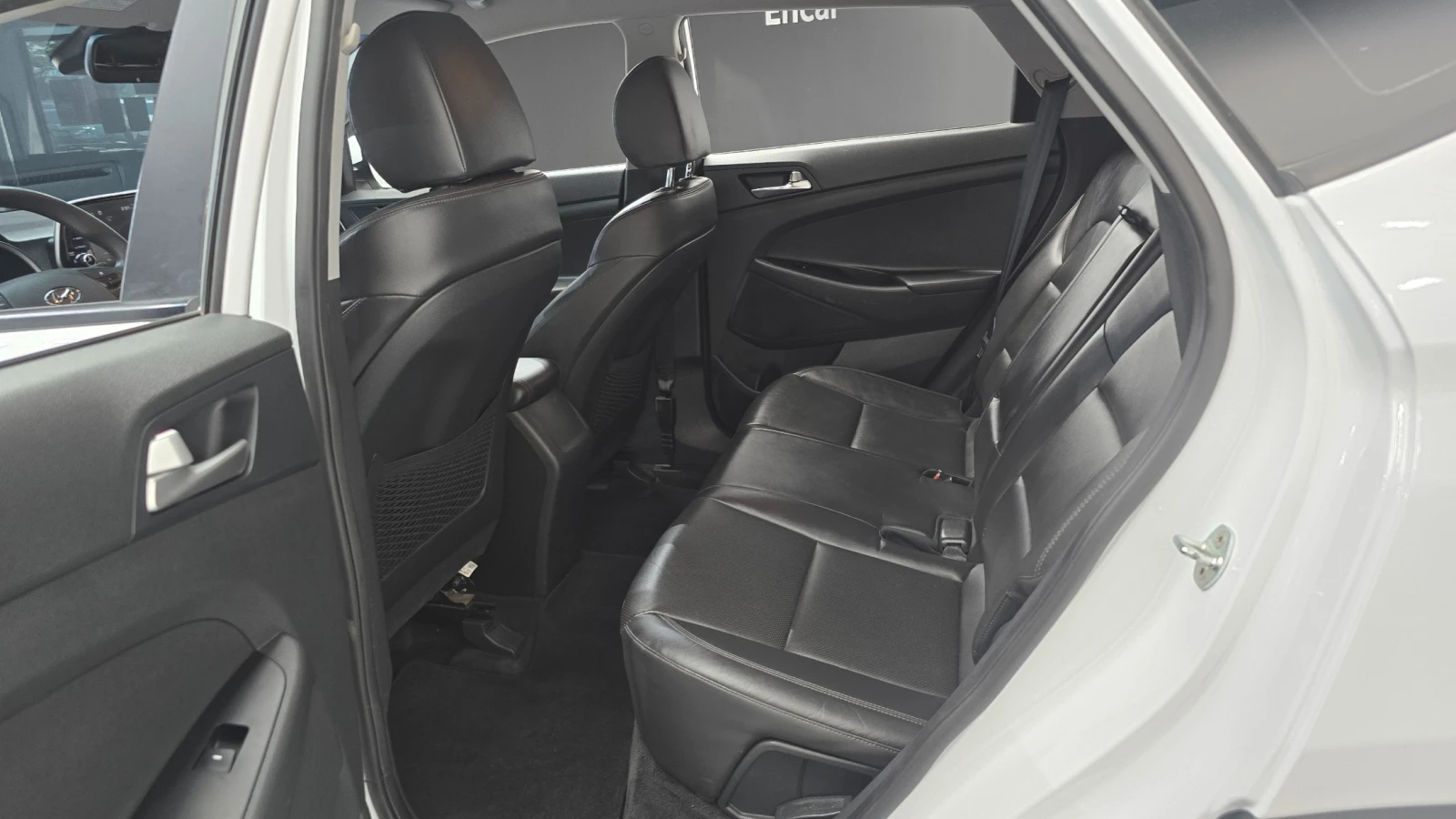 Hyundai Tucson, снимка 11 - Автомобили и джипове - 54962319