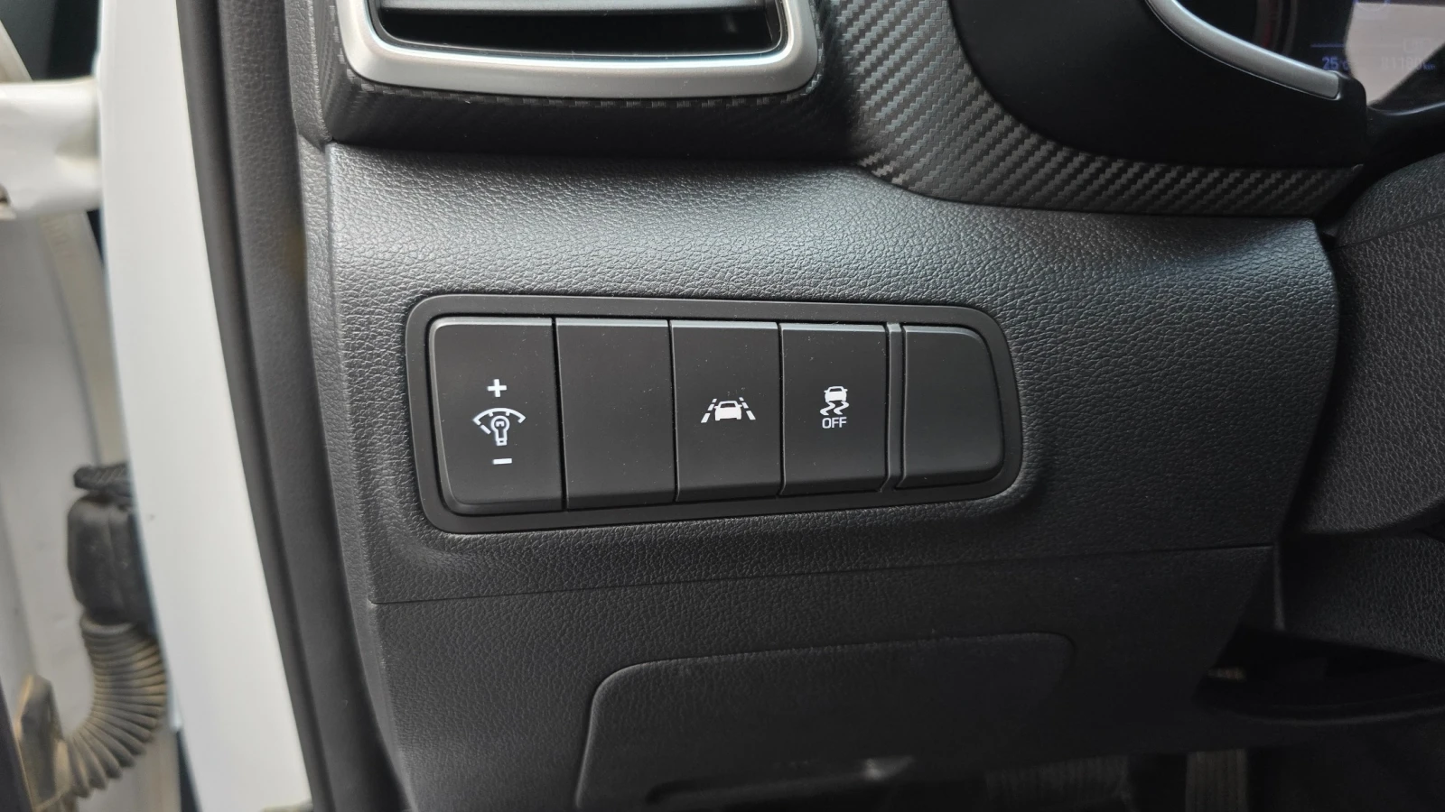 Hyundai Tucson, снимка 17 - Автомобили и джипове - 54962319