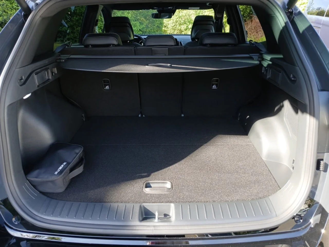 Kia Sportage PHEV/265HP/4WD/GT-LINE/PANO/360/MEMO/NAVI/LED/590q, снимка 16 - Автомобили и джипове - 55656288