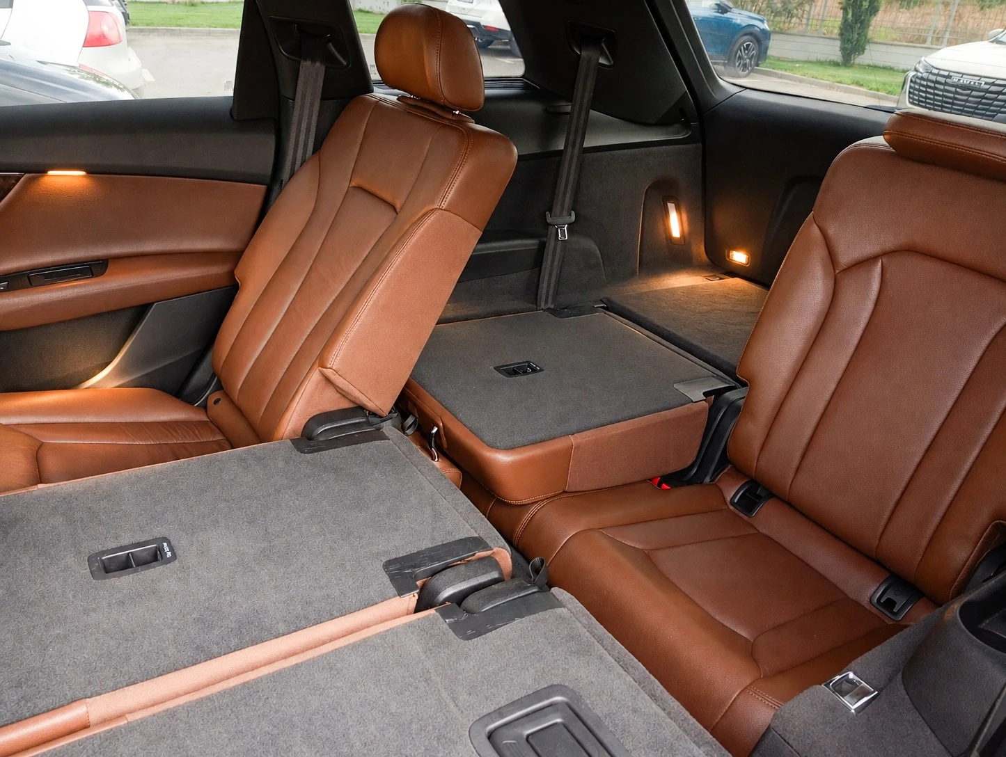 Audi Q7, снимка 13 - Автомобили и джипове - 55973527