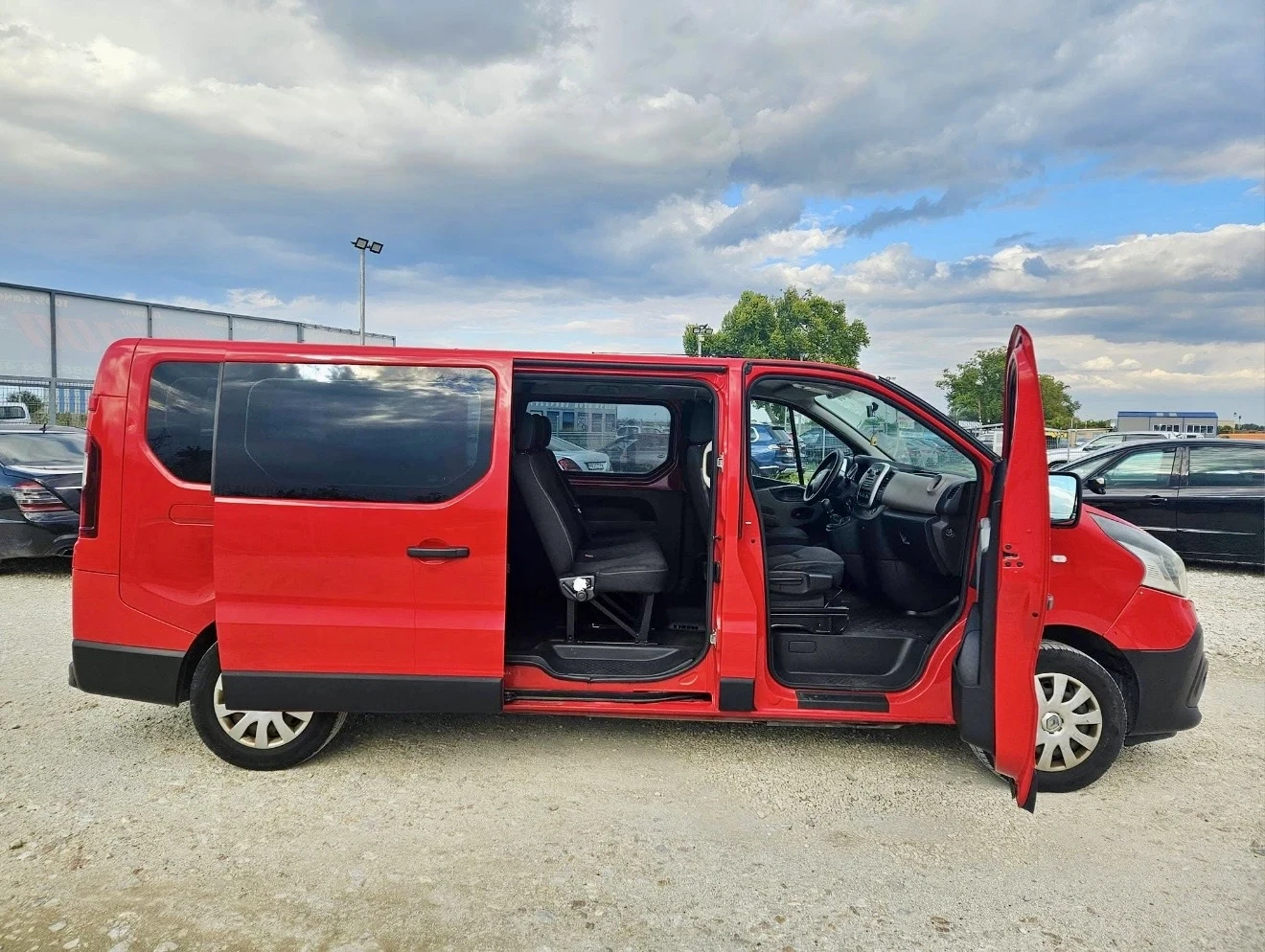 Renault Trafic !! Long !! + !! Теглич !! + 3 зонов Климатик - изображение 5