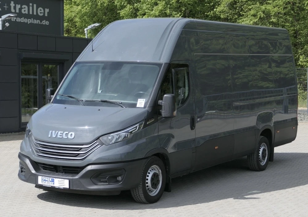 Iveco Daily 35S18* HI-MATIC* MAXI XXL* LED* КЛИМА, снимка 2 - Бусове и автобуси - 54360764