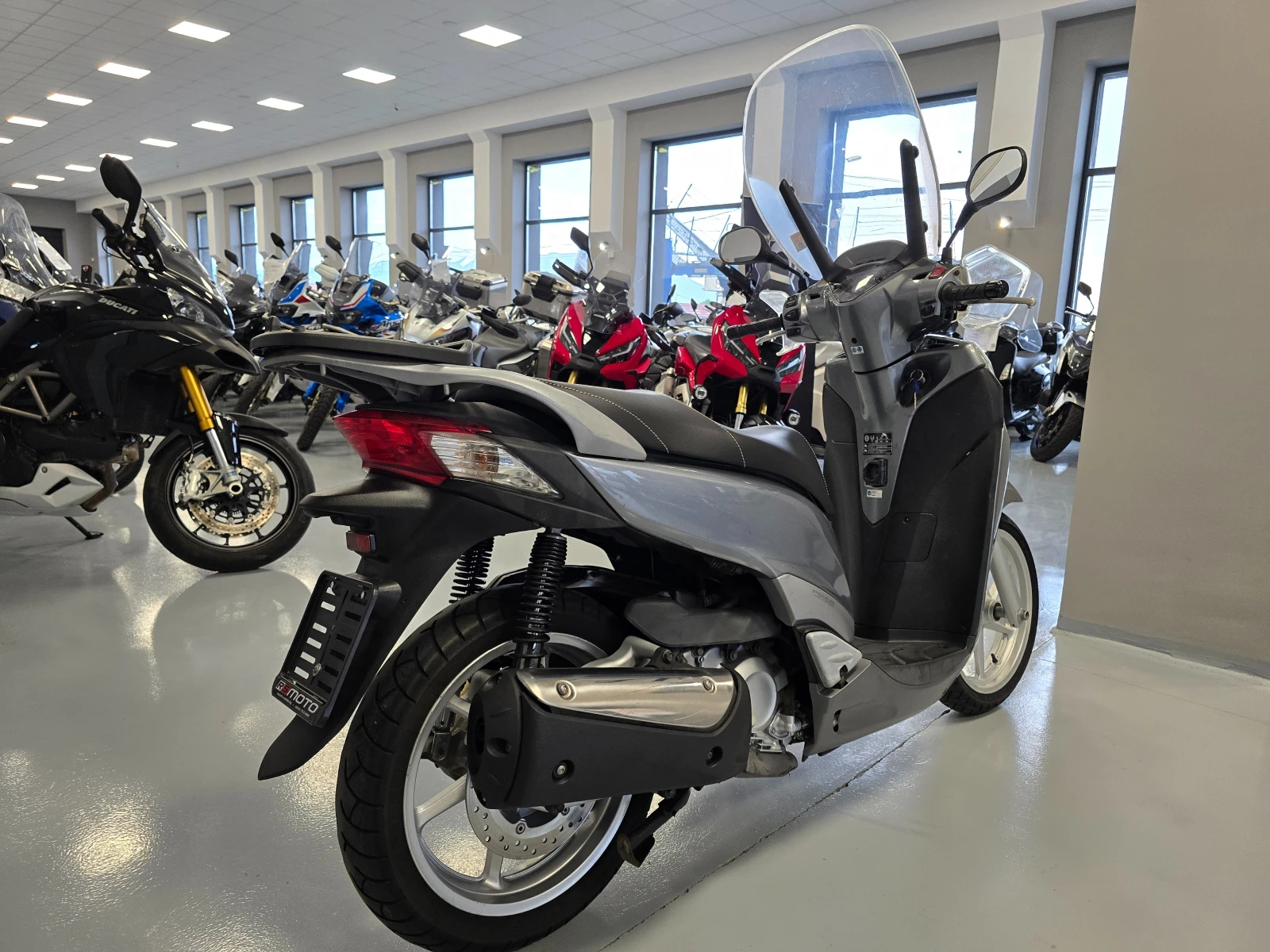 Honda Sh 300ie, 2014г. - изображение 3