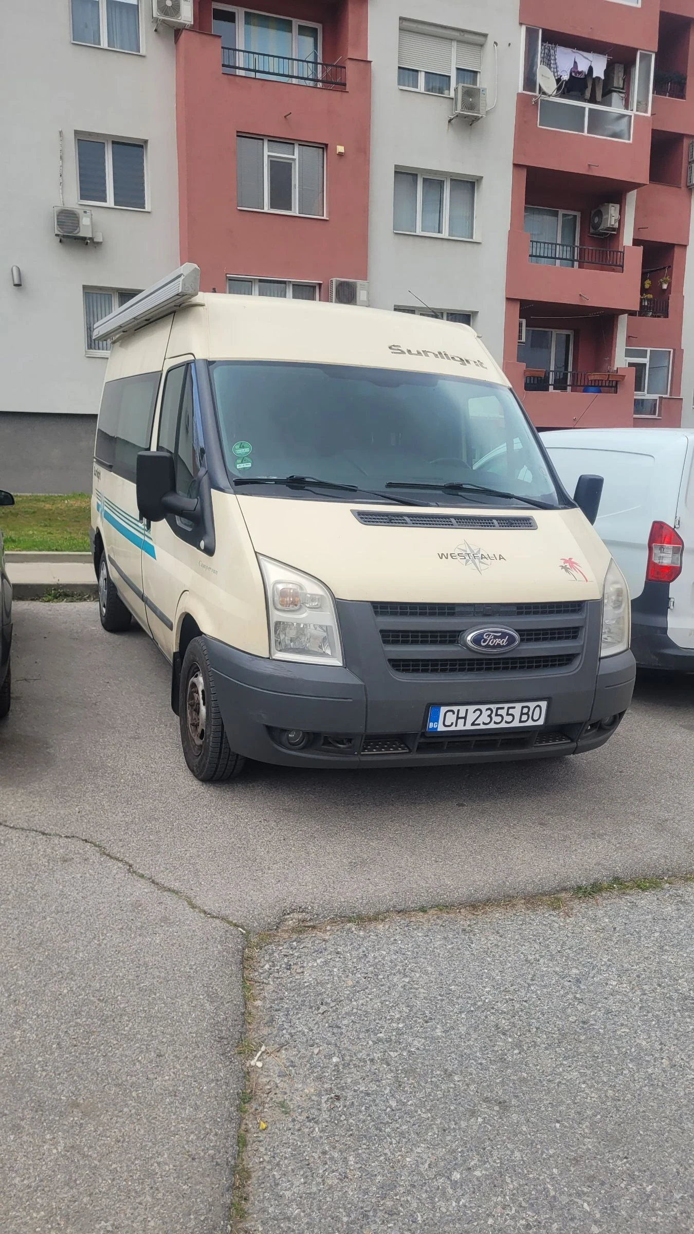 Кемпер Ford Transit Германия , снимка 13 - Каравани и кемпери - 54449063