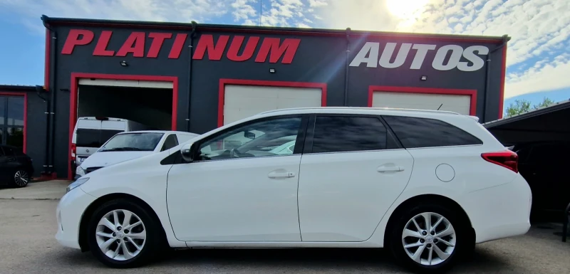 Toyota Auris 1.4TDI/UNIKAT/NOV, снимка 9 - Автомобили и джипове - 47231713