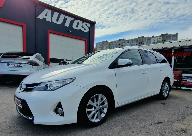 Toyota Auris 1.4TDI/UNIKAT/NOV, снимка 8 - Автомобили и джипове - 47231713