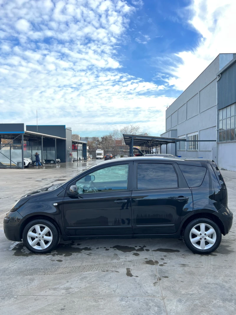 Nissan Note 1.4, снимка 3 - Автомобили и джипове - 48410476