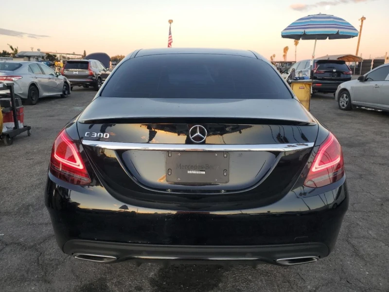 Mercedes-Benz C 300, снимка 6 - Автомобили и джипове - 48819308