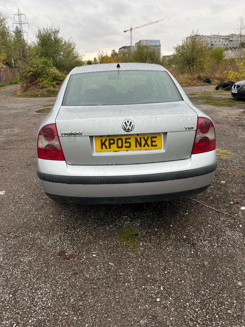 VW Passat 1.9 tdi, снимка 6 - Автомобили и джипове - 51978222