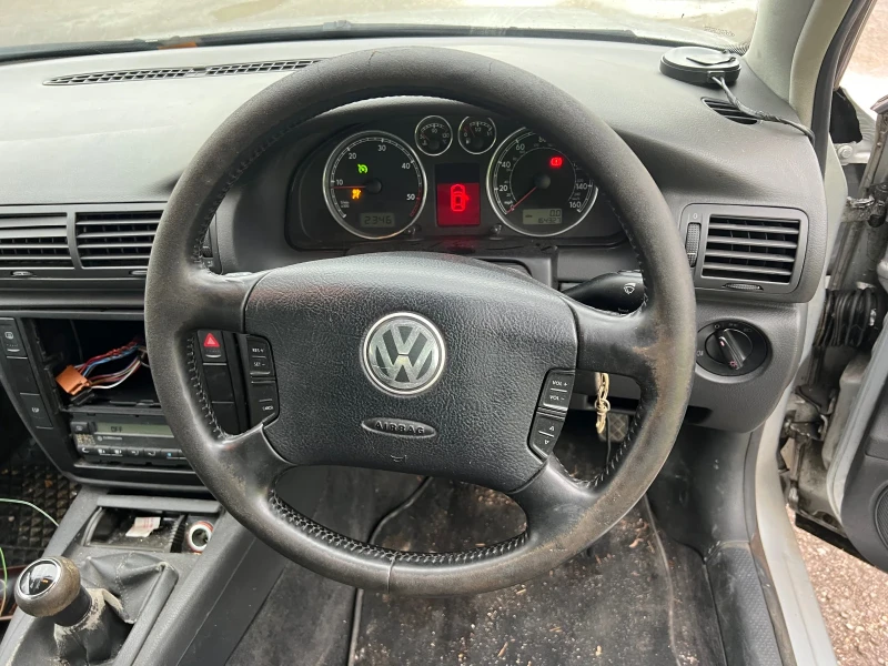 VW Passat 1.9 tdi, снимка 9 - Автомобили и джипове - 51978222