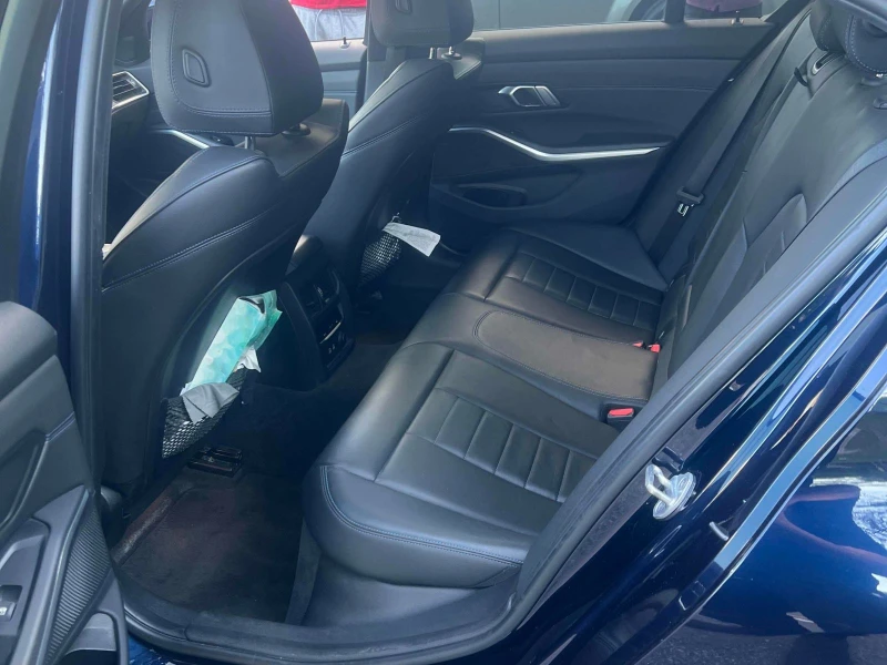 BMW 330 MPackage Xdrive (CARFAX), снимка 8 - Автомобили и джипове - 52296467