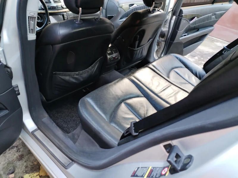 Mercedes-Benz E 320 E320 AMG  пакет Газ, снимка 12 - Автомобили и джипове - 52814917