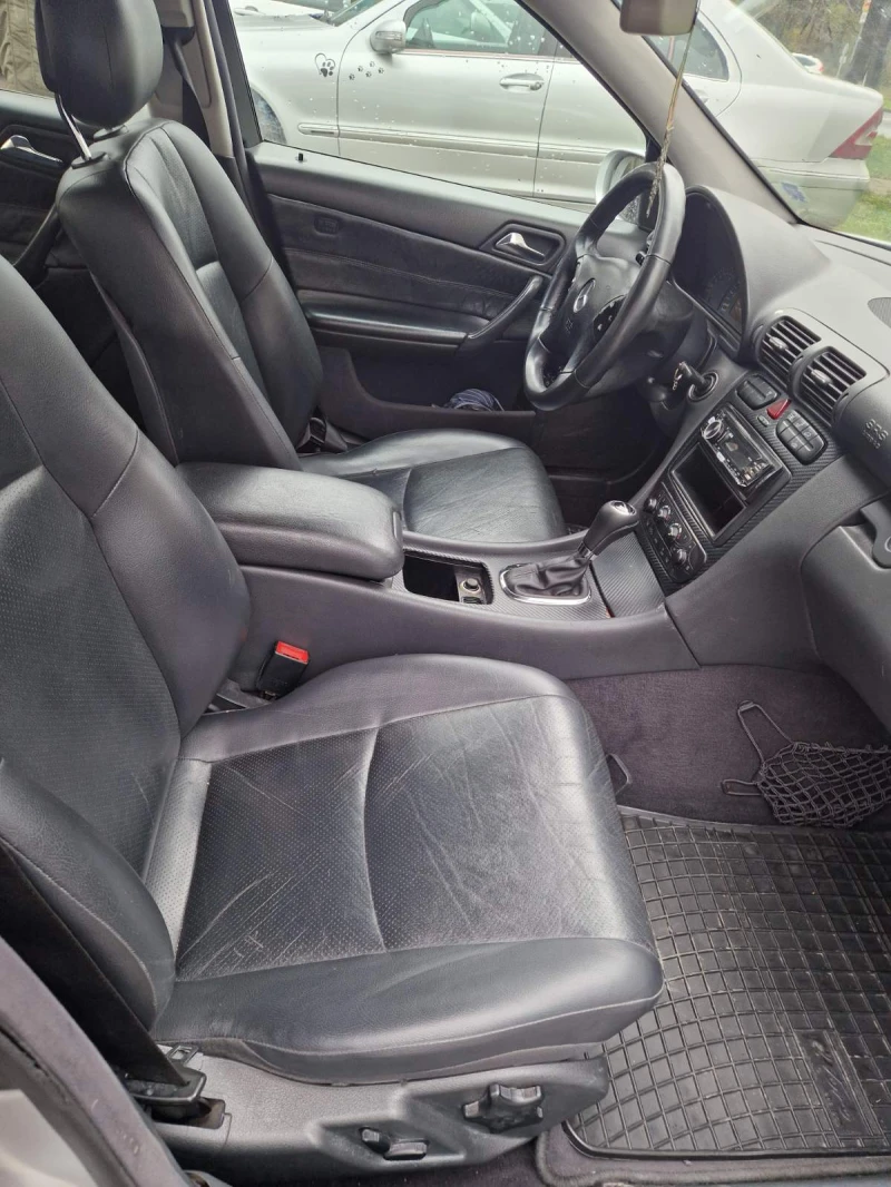 Mercedes-Benz C 200 kompressor, снимка 7 - Автомобили и джипове - 52864900