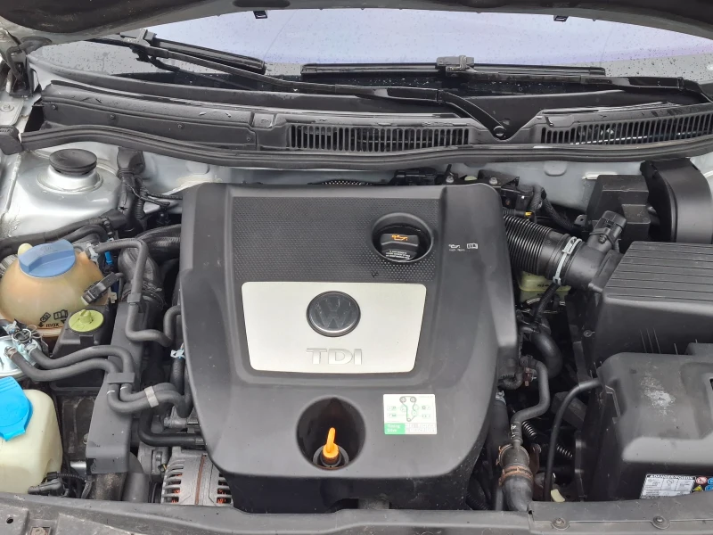 VW Golf, снимка 4 - Автомобили и джипове - 52892305