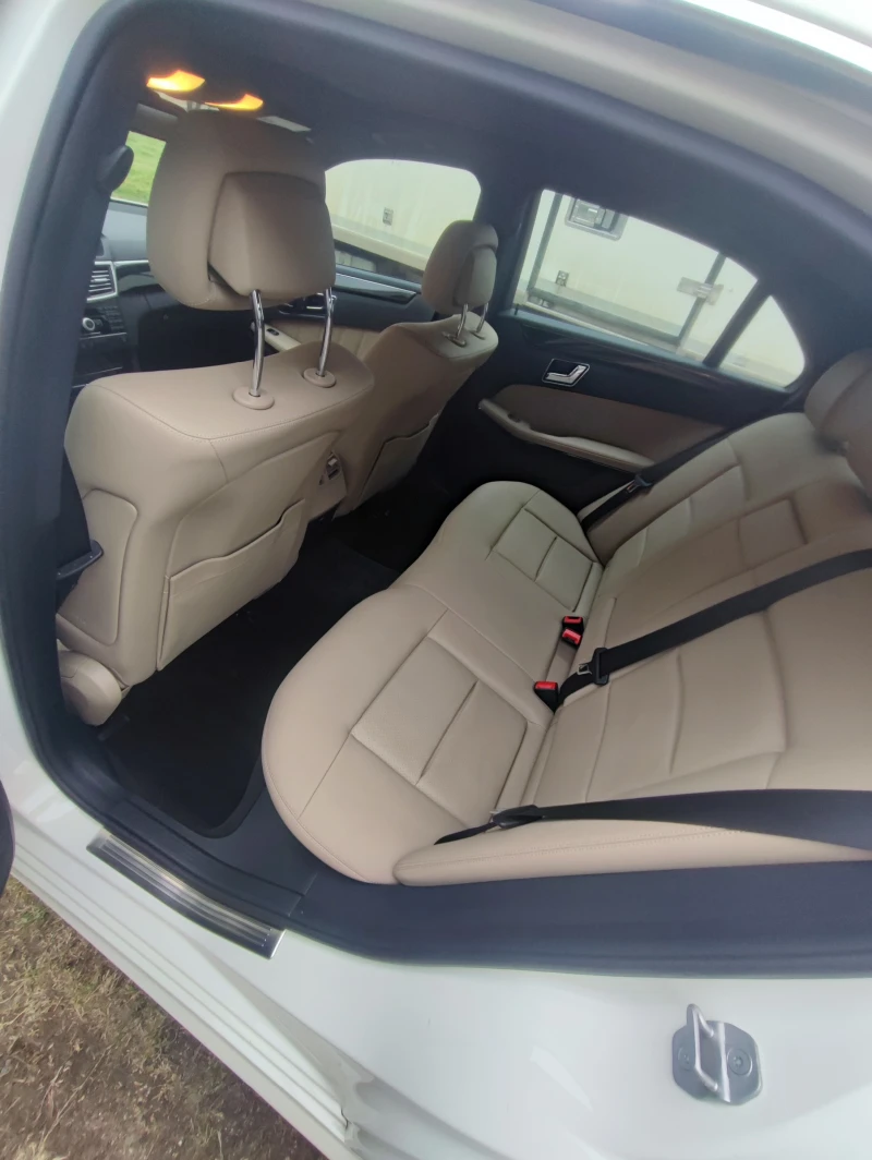 Mercedes-Benz E 350 AMG 115000km!, снимка 9 - Автомобили и джипове - 53299664