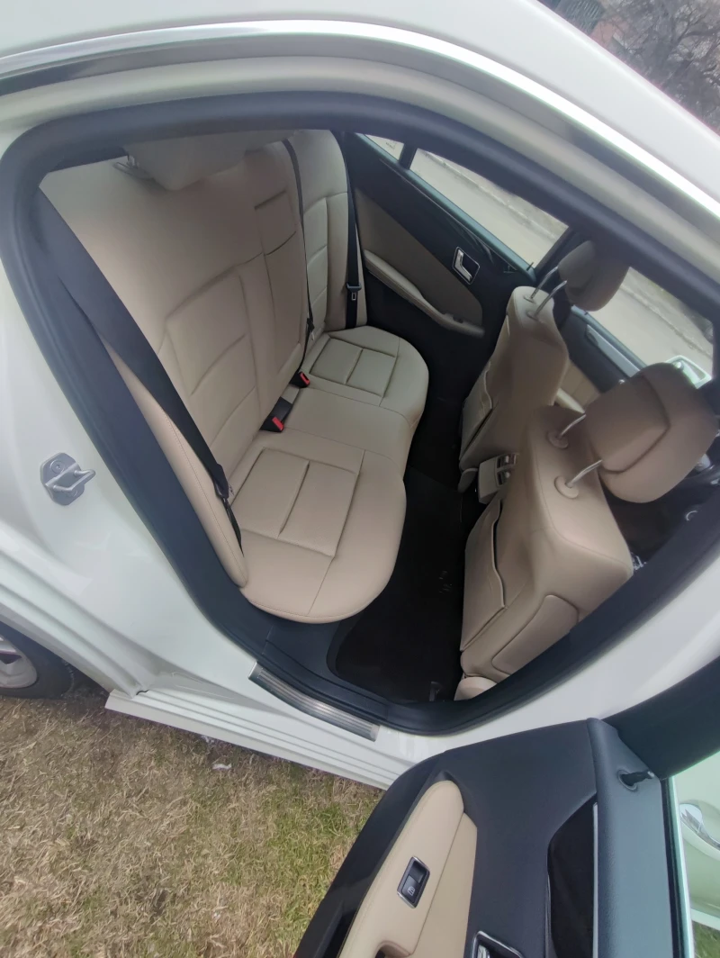 Mercedes-Benz E 350 AMG 115000km!, снимка 11 - Автомобили и джипове - 53299664