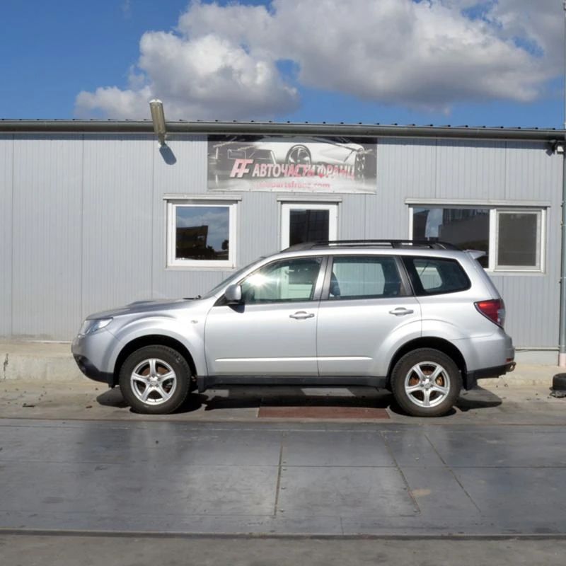 Subaru Forester 2.0 D AWD, снимка 3 - Автомобили и джипове - 30332960