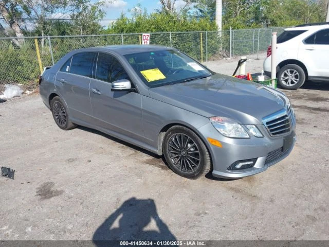 Mercedes-Benz E 350 4MATIC * AMG PACK* , снимка 1 - Автомобили и джипове - 49168171