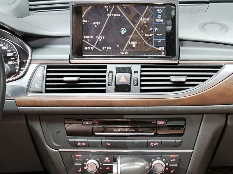 Audi A6, снимка 14 - Автомобили и джипове - 52605273