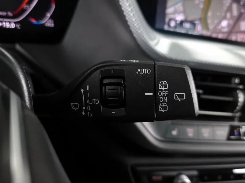 BMW 118 D Sports, снимка 17 - Автомобили и джипове - 56162243