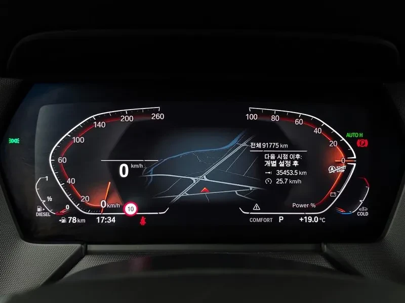 BMW 118 D Sports, снимка 8 - Автомобили и джипове - 56162243
