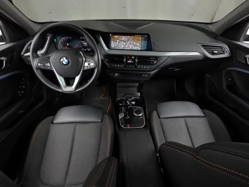 BMW 118 D Sports, снимка 7 - Автомобили и джипове - 56162243