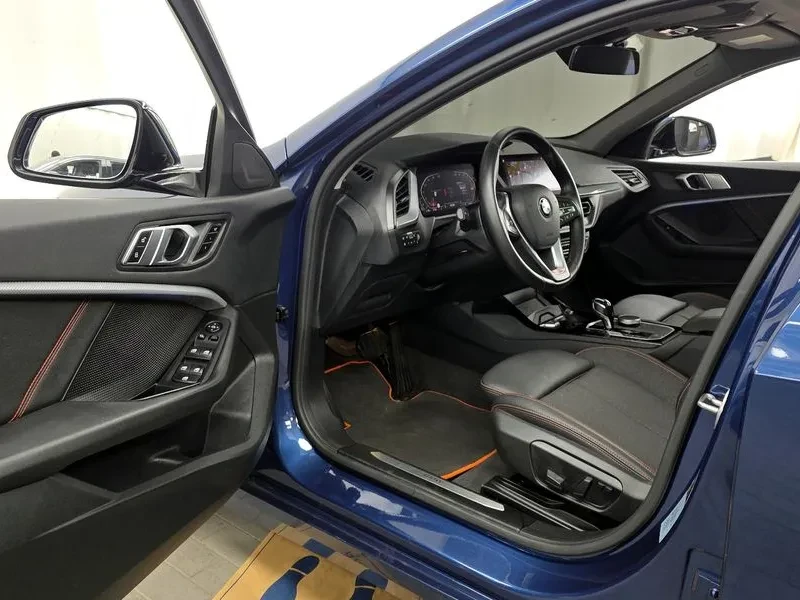 BMW 118 D Sports, снимка 10 - Автомобили и джипове - 56162243